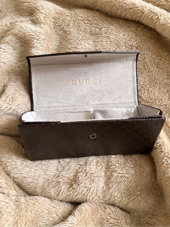 Gucci Tortoiseshell Frame Sunglasses with Gold Accents and Dark Lenses main image 4
